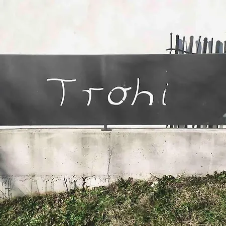 빌라 Trohi Homes *