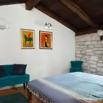Trohi Homes - Soulful Istrian Hideaway
