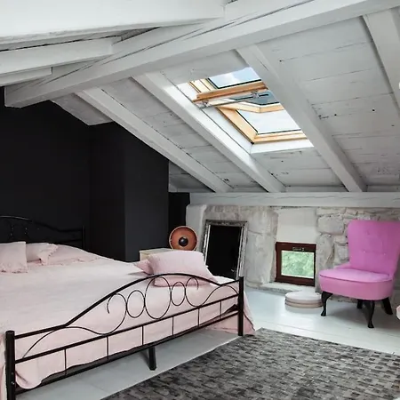 Trohi Homes - Soulful Istrian Hideaway