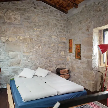Villa Trohi Homes - Soulful Istrian Hideaway *
