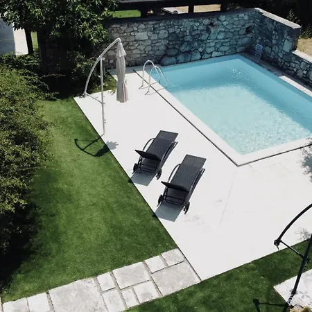 Trohi Homes - Soulful Istrian Hideaway Villa