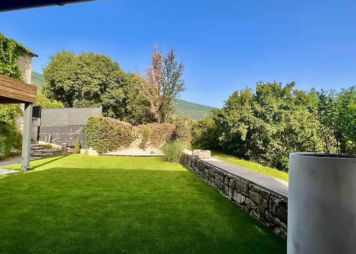 Villa Trohi Homes - Soulful Istrian Hideaway *