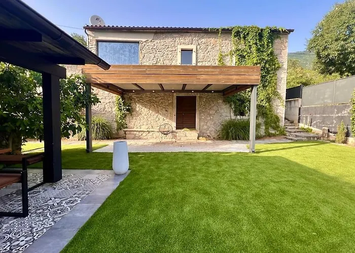 Villa Trohi Homes - Soulful Istrian Hideaway *