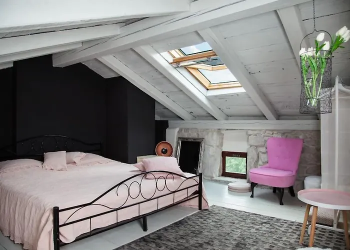 Trohi Homes - Soulful Istrian Hideaway