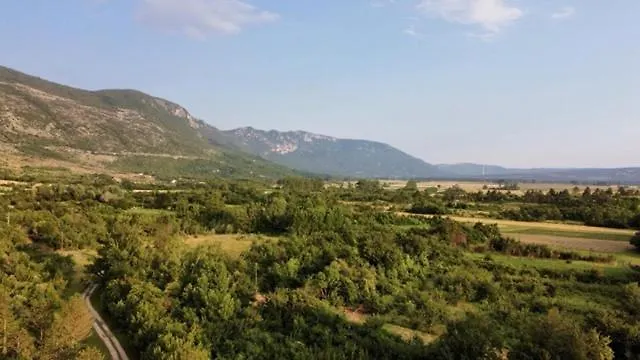 Villa Trohi Homes - Soulful Istrian Hideaway *